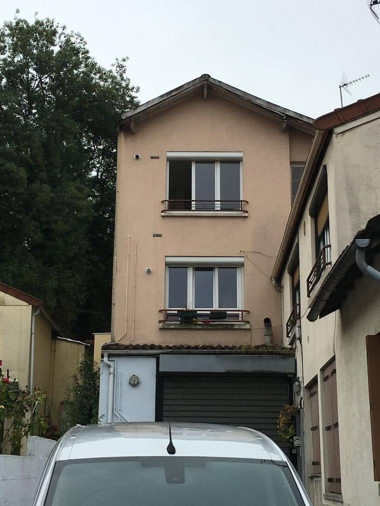 Ravalement de façade avec application d’un enduit de finition